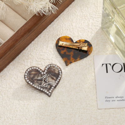 Colorful rhinestone heart-shaped acetate duckbill hair clip, sweet and versatile, perfect for side b