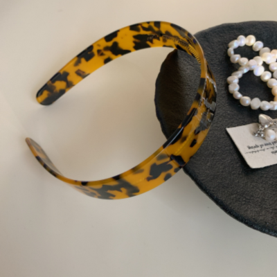 French classic and stylish wide acetate amber leopard print headband, non-slip toothed headband, glo