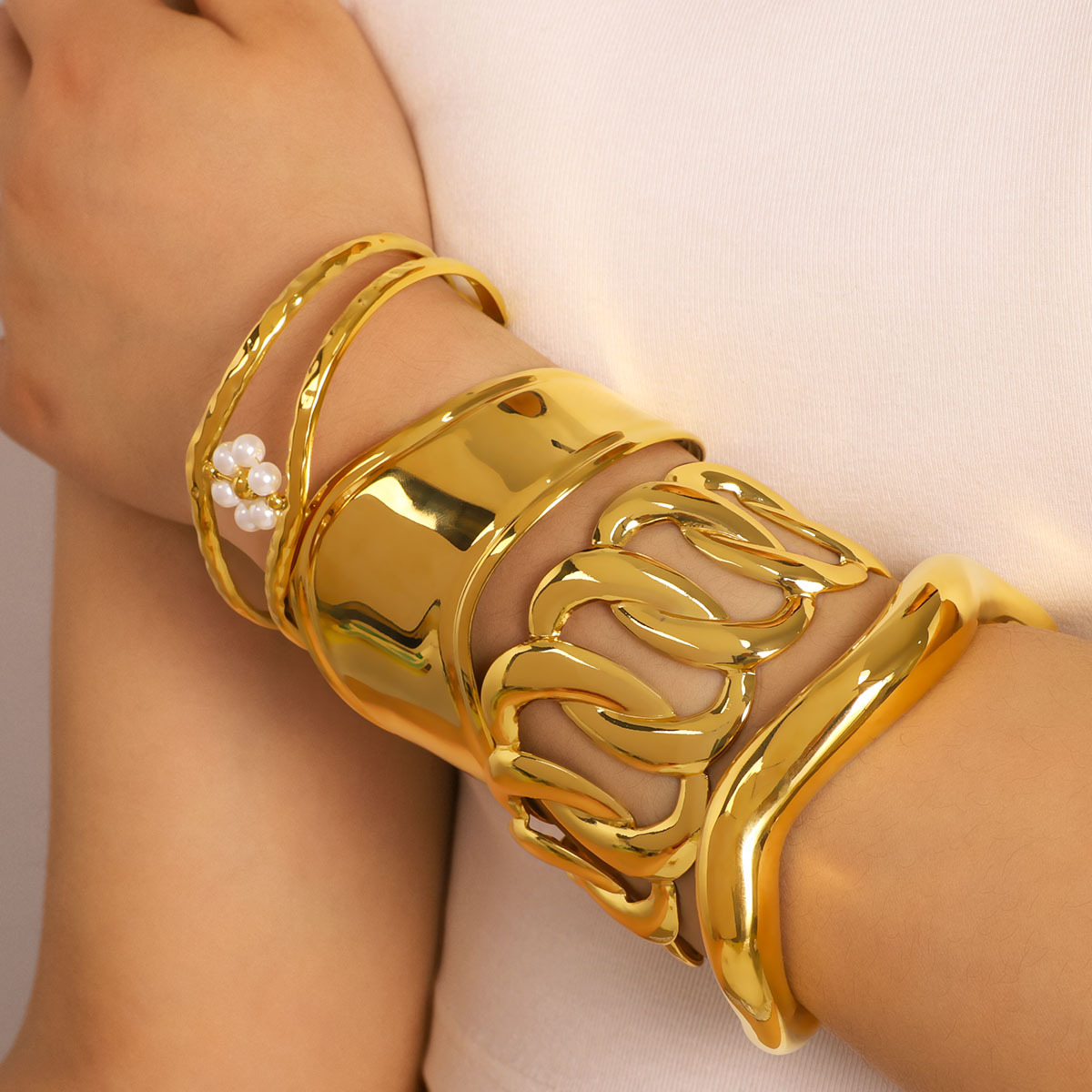 18k Gold-Plated Stainless Steel Bracelet3
