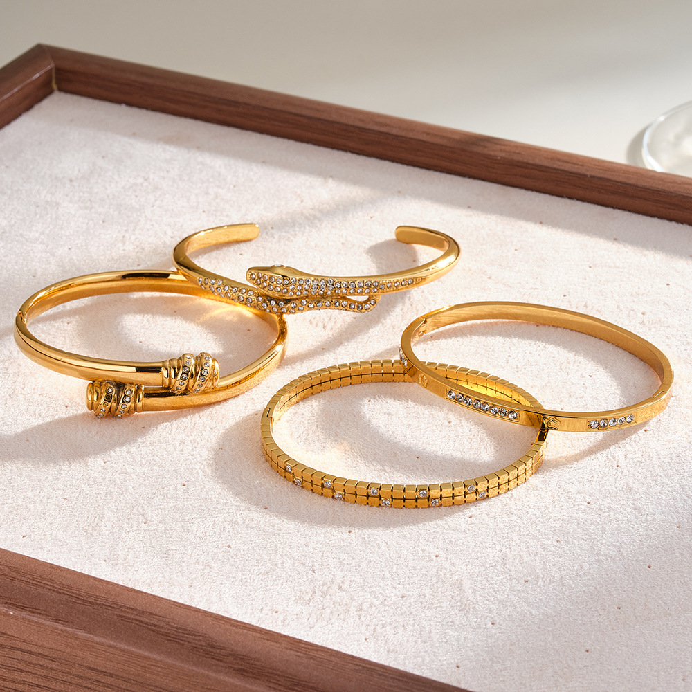 18k Gold-Plated Stainless Steel Bracelet5
